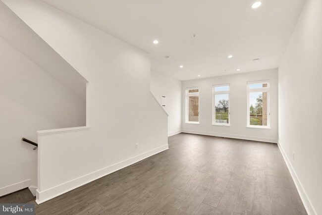 Building Photo - 2608 Olmsted Ct NW