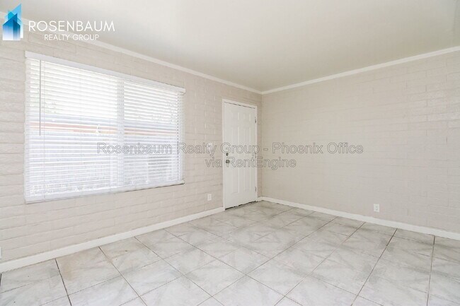 Foto del edificio - 654 S Mesa Dr
