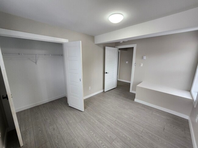 Building Photo - 24 Paddock St