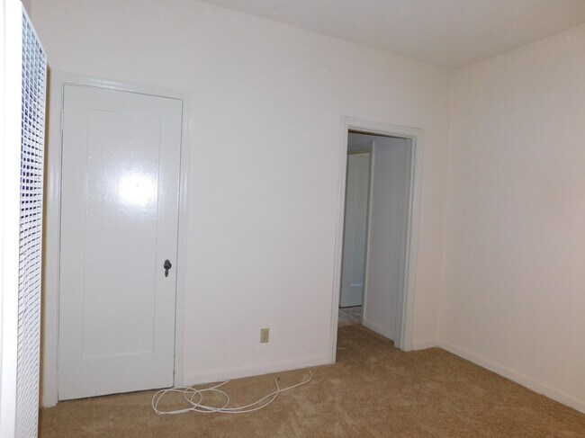 Building Photo - 461 W Colorado St