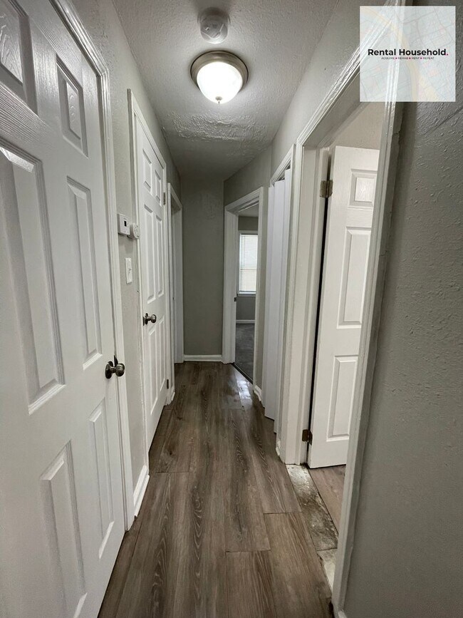 Foto del edificio - 3 Bedroom 1 Bath Bungalow Just $1300