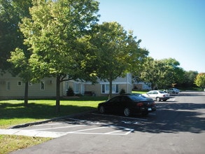 Building Photo - 150 Wayzata Blvd E