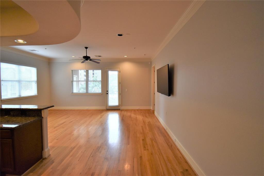 Primary Photo - 58 Briar Hollow Ln