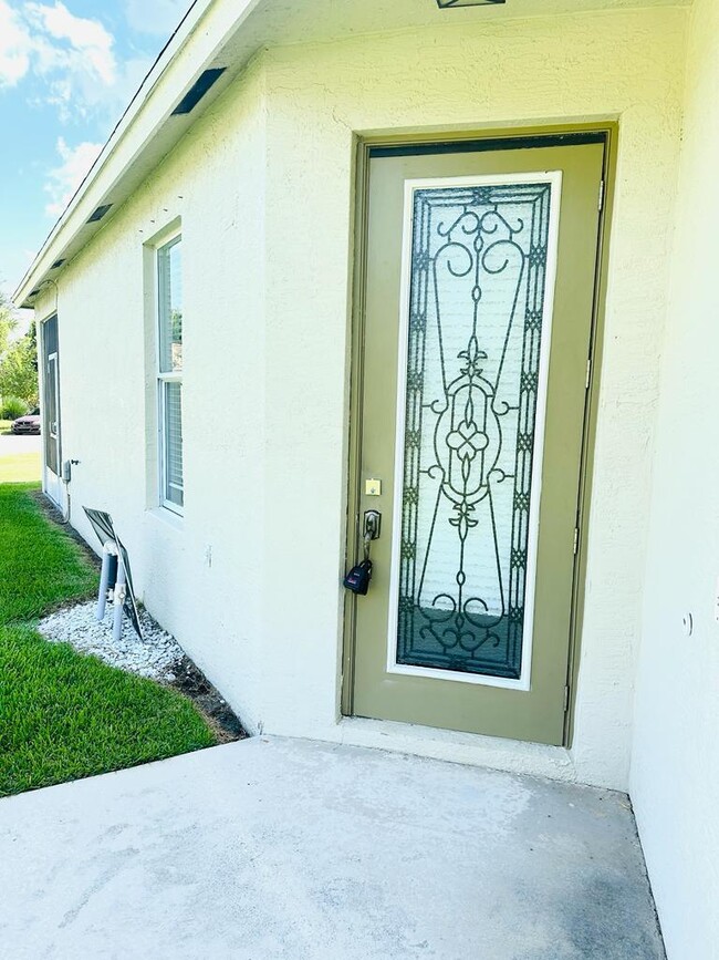 Foto del edificio - 205 SW Maclay Way