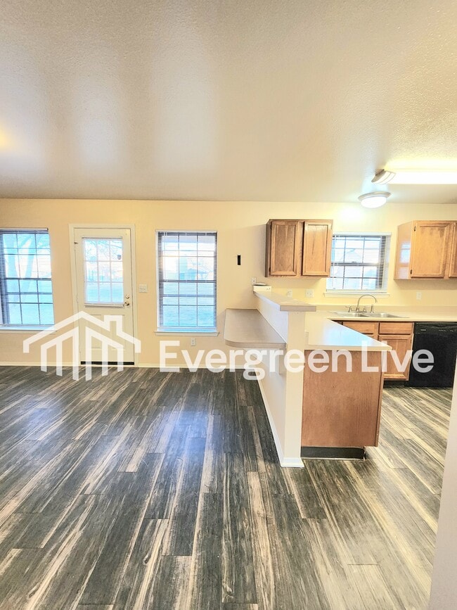 Building Photo - 221 Fireball Dr