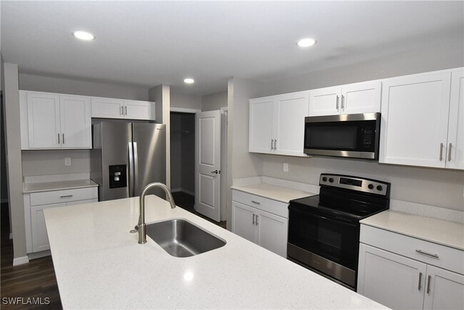 Foto del edificio - 3837 N Salford Blvd