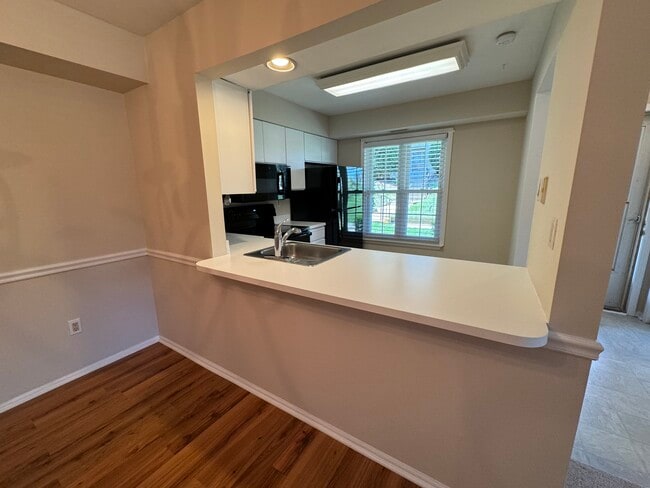 Pass-through window into dining area - 2103 Society Pl