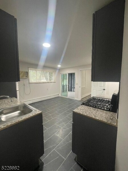 Foto del edificio - 646 Freeman St