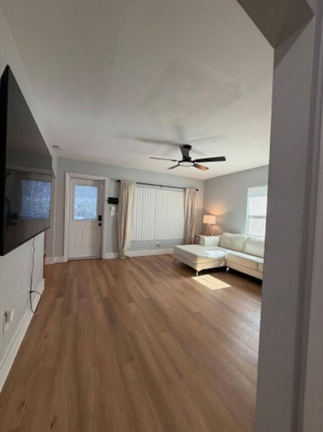 Foto del edificio - 217 E 24th St