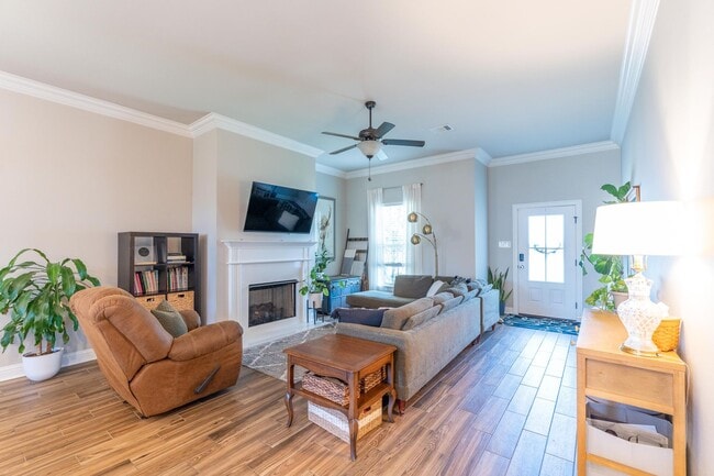 Building Photo - 3bed/ 2 bath home in Willow Heights