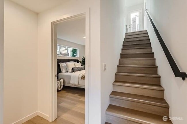 Building Photo - 7510 43rd Ave S