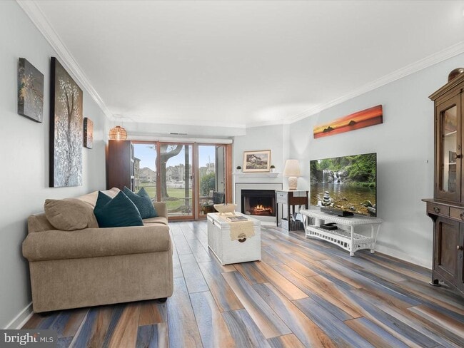 Building Photo - 7024 Channel Village Ct