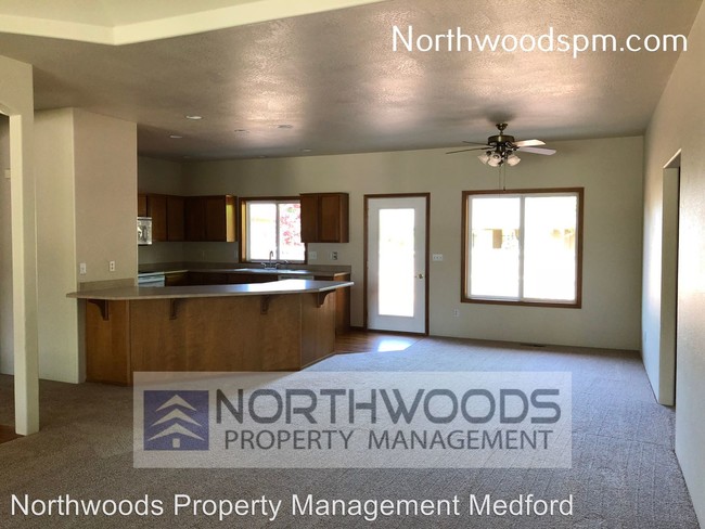 Building Photo - 3 br, 2 bath House - 1857 Northwood Dr