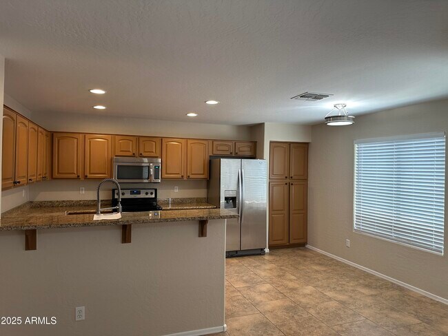 Foto del edificio - 2011 W Sunshine Butte Dr