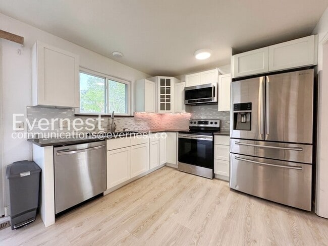 Foto del edificio - 9225 Clermont Dr