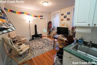 Building Photo - 1455 Beacon St