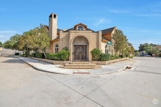 Building Photo - 4063 Breakwood Dr