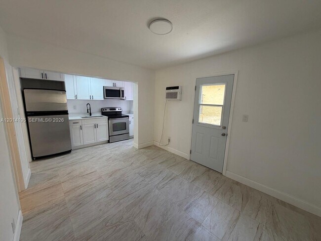 Foto del edificio - 7840 NW 5th Ave