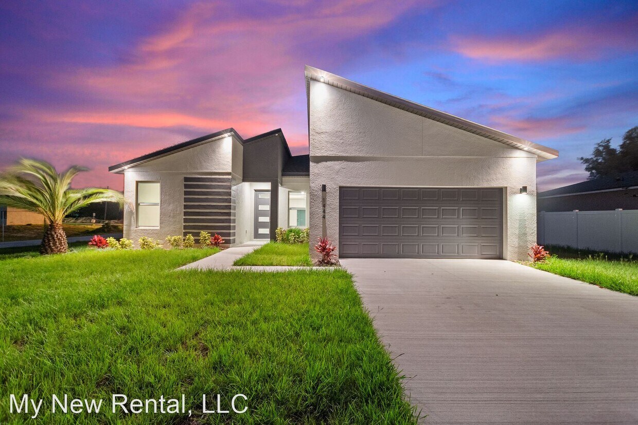 Primary Photo - 4 br, 2 bath House - 1444 Punta Gorda Drive