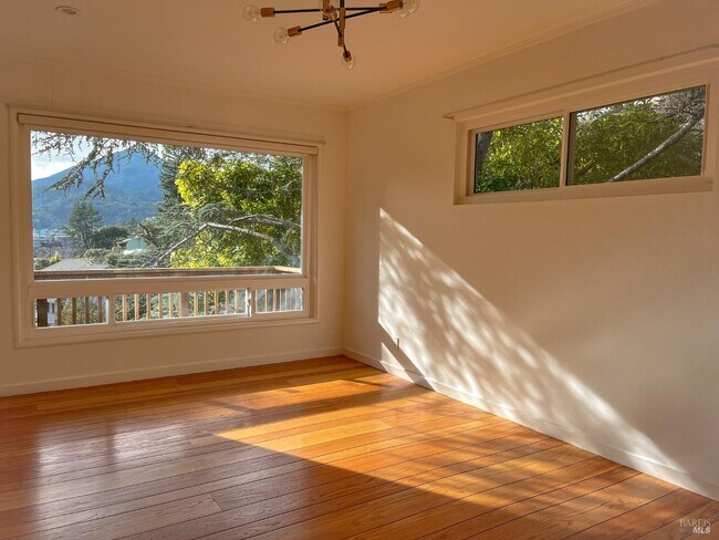 Building Photo - 132 Bretano Way