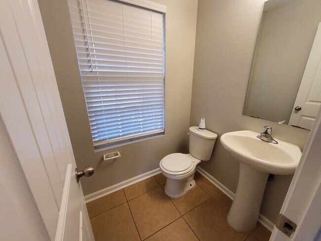 Building Photo - 7712 Gosbrook Ln