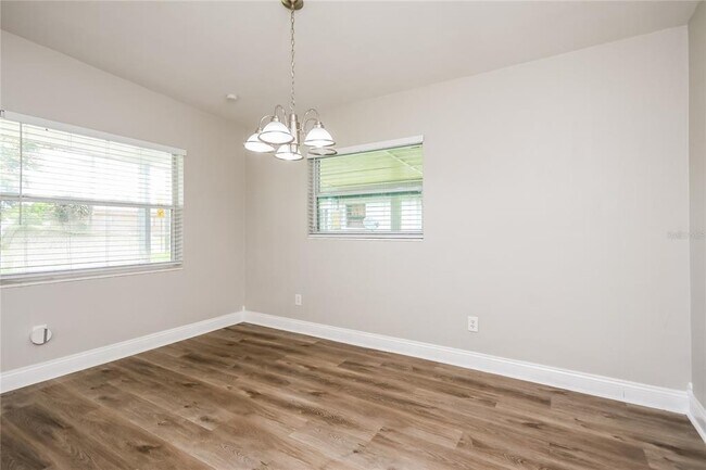 Foto del edificio - 314 Sears Ave NE