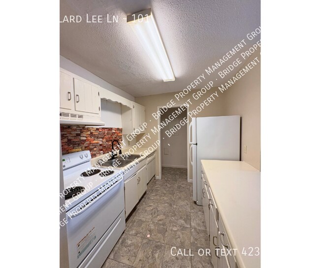 Foto del edificio - 8881 Millard Lee Ln
