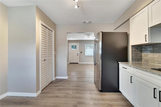 Foto del edificio - 1462 Cleveland St