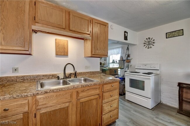 Building Photo - 55 S Sherrod Ave