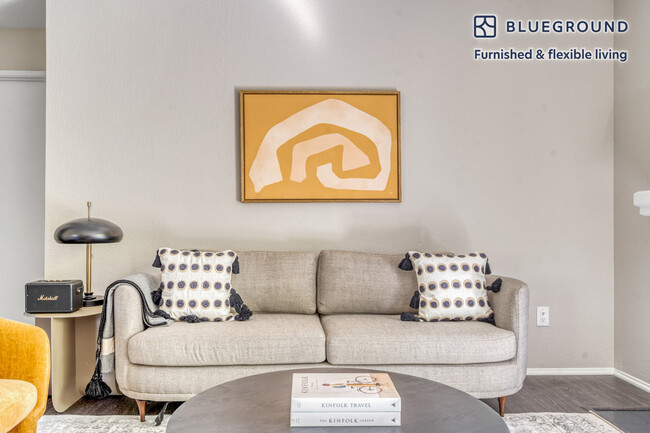 Building Photo - 934 Willowleaf Dr