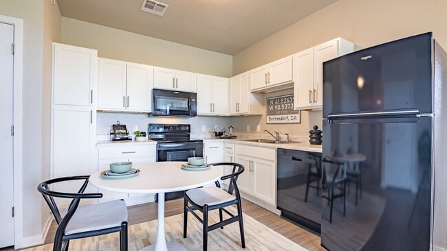 Building Photo - Authentix Bettendorf