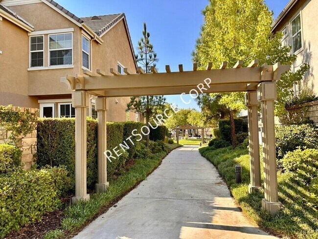 Foto del edificio - 24162 Willowbrooke Ct