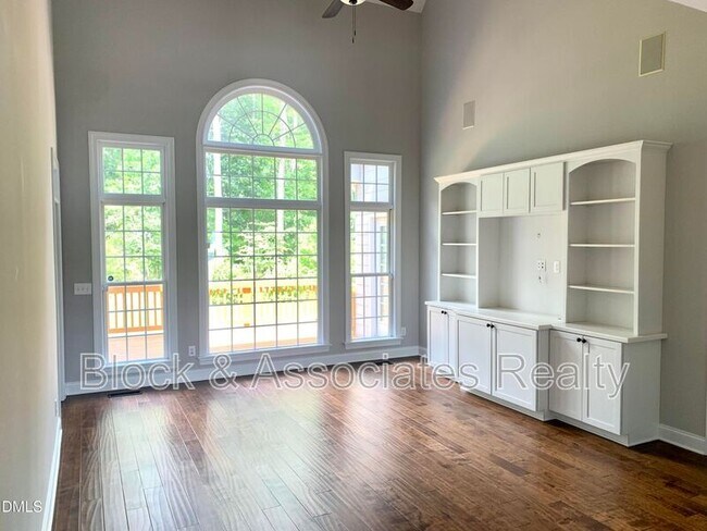 Foto del edificio - 5013 Kettle Creek Rd