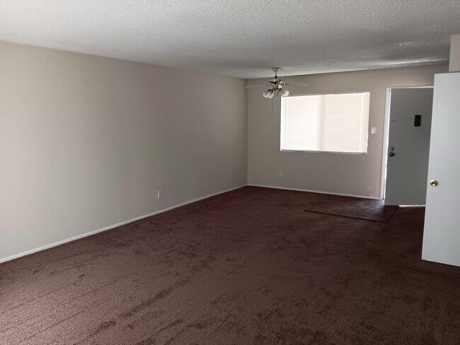 Foto del edificio - 508 E Cypress St