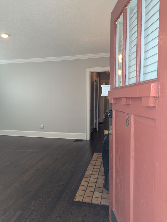 Foto del edificio - 720 Berne St SE Apt B