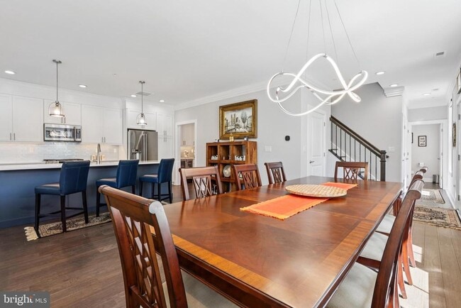 Building Photo - 45 Riverwalk