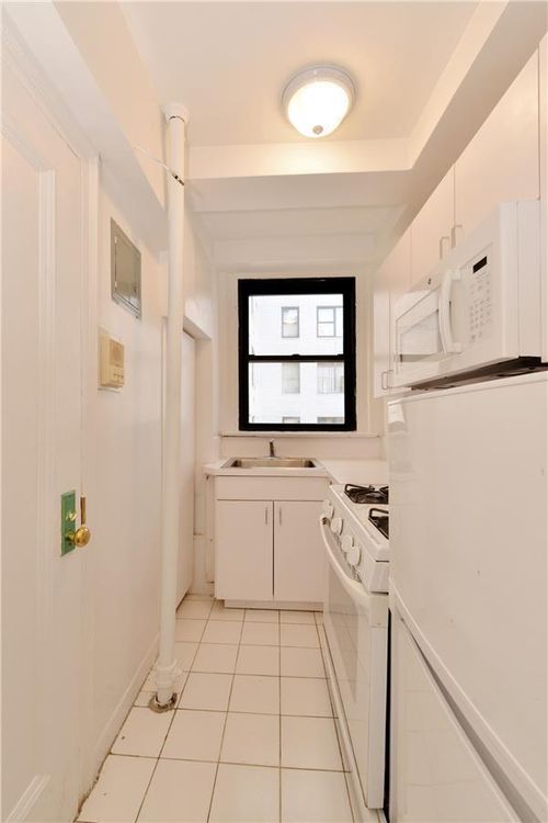 Foto del edificio - 197 E 75th St