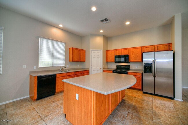 Foto del edificio - 26237 N 74th Ln