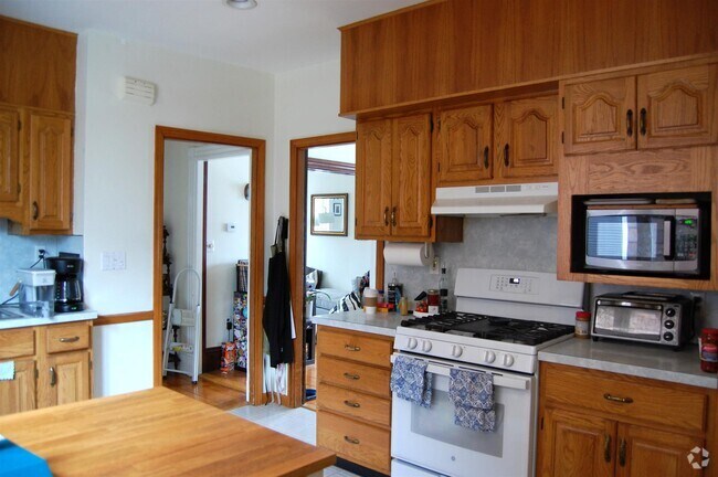 Building Photo - 14A Cottage Ave