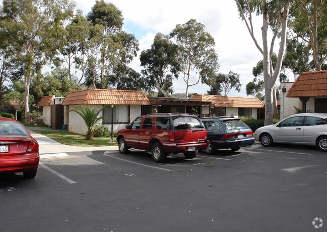 Foto del edificio - Cerro Carmel Apts