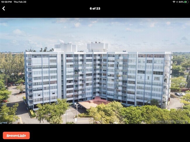 Foto del edificio - 1300 NE Miami Gardens Dr