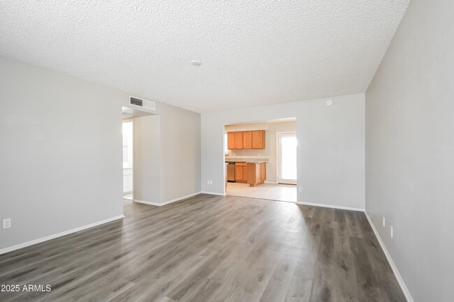 Building Photo - 3543 W Lupine Ave