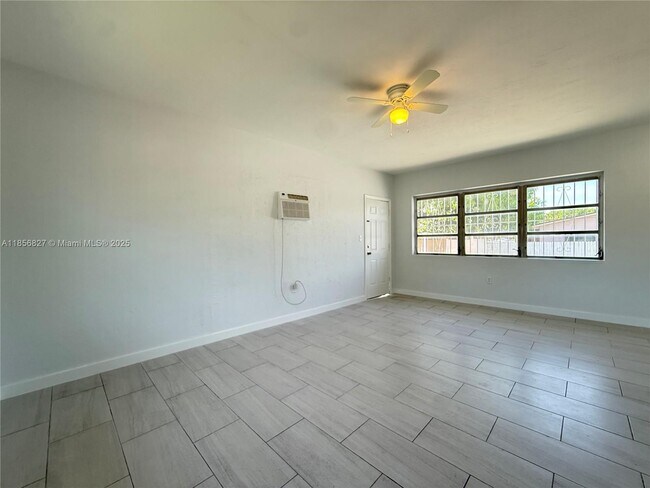 Building Photo - 1060 SW 29th Ave