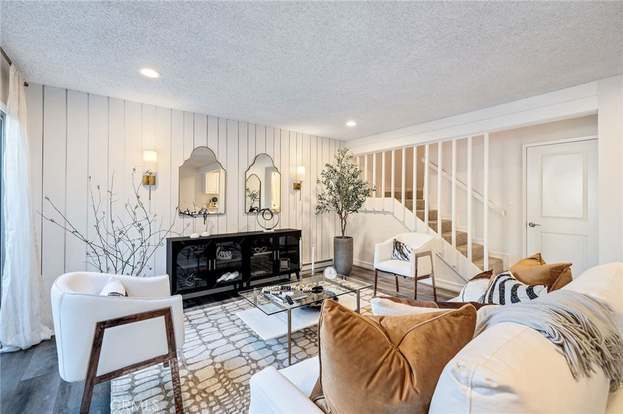 Living Room - 386 S Miraleste Dr