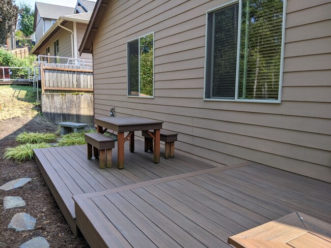 Building Photo - 3 Bd., 1.75 Ba., Rambler Style Home