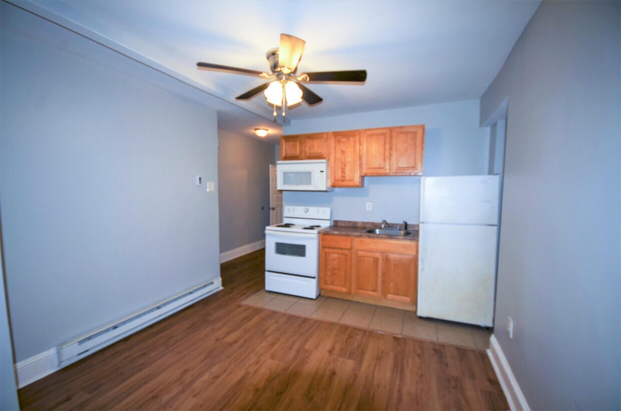Foto principal - 48 E Washington Ln