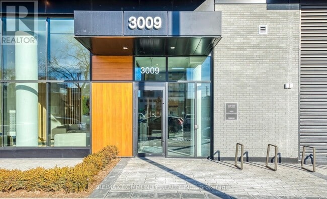 Building Photo - 3009 Novar Rd