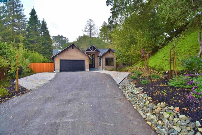 Building Photo - 4268 El Nido Ranch Rd