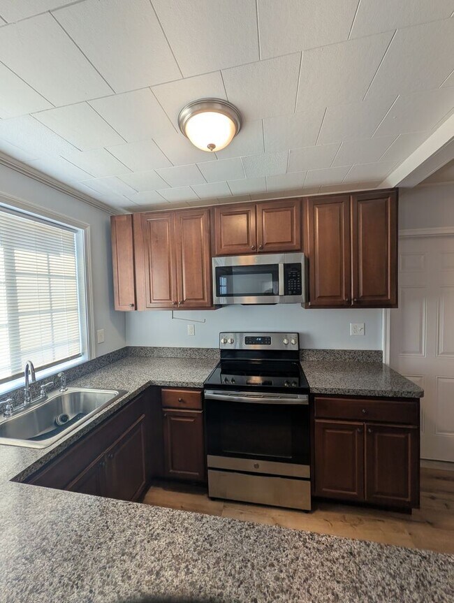 Foto del edificio - First Floor 1 Bedroom