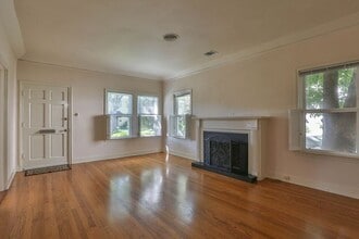 Building Photo - 3124 Jarrard St